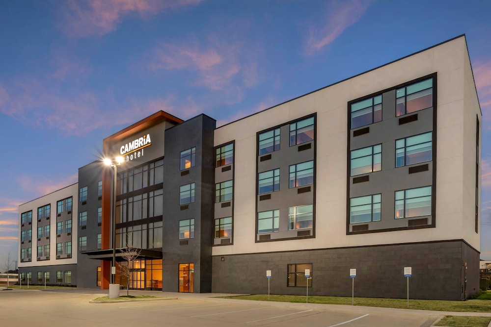 Cambria Hotel Euless - DFW Airport South 7/50