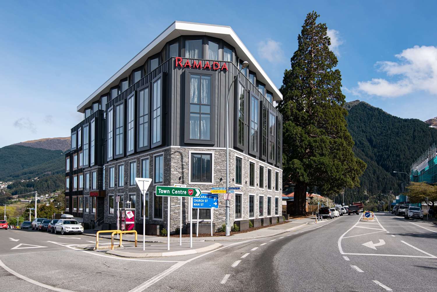 Ramada By Wyndham Queenstown Central 14/16