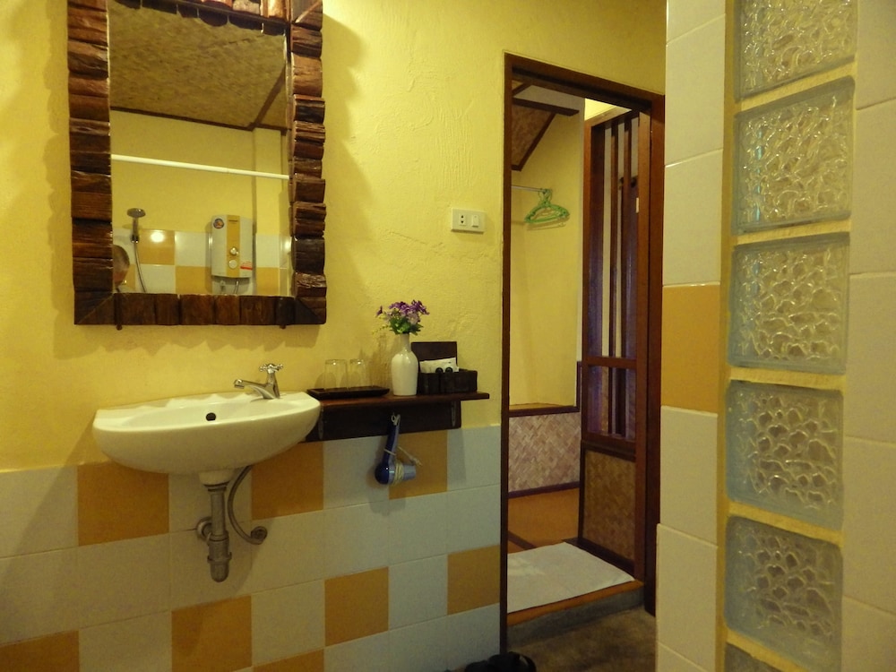 PURA VIDA PAI RESORT 51/65
