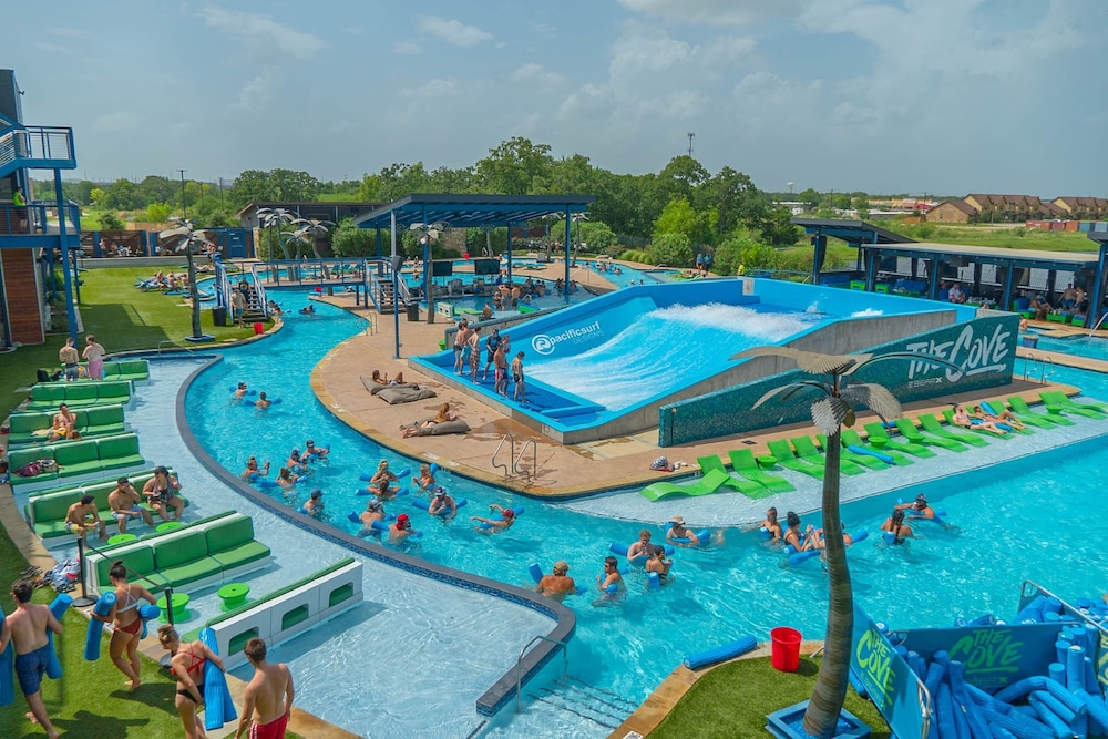 Holiday Inn Hotel & Suites College Station-Aggieland 57/69