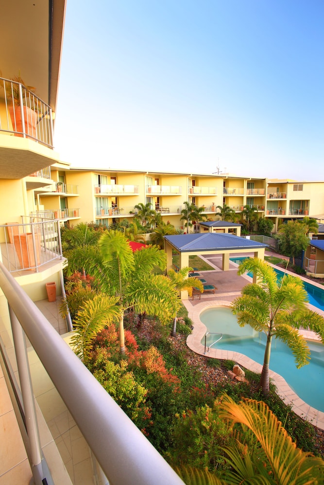 CALOUNDRA CENTRAL APARTMENT HOTEL 65/68