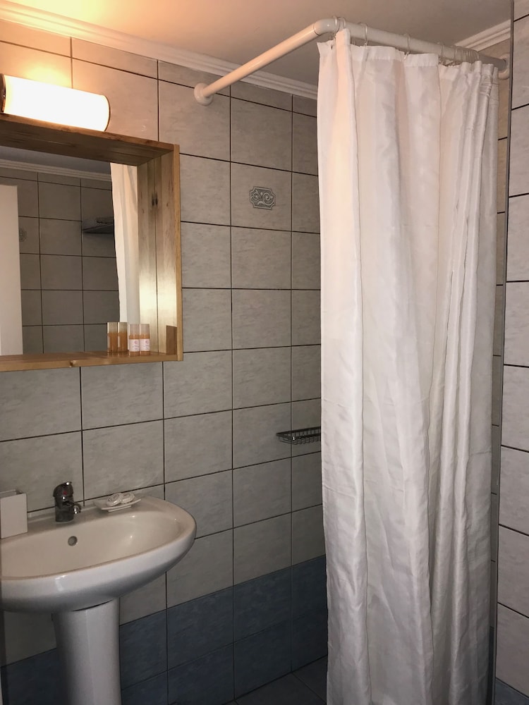 Paradisos Hotel 49/50
