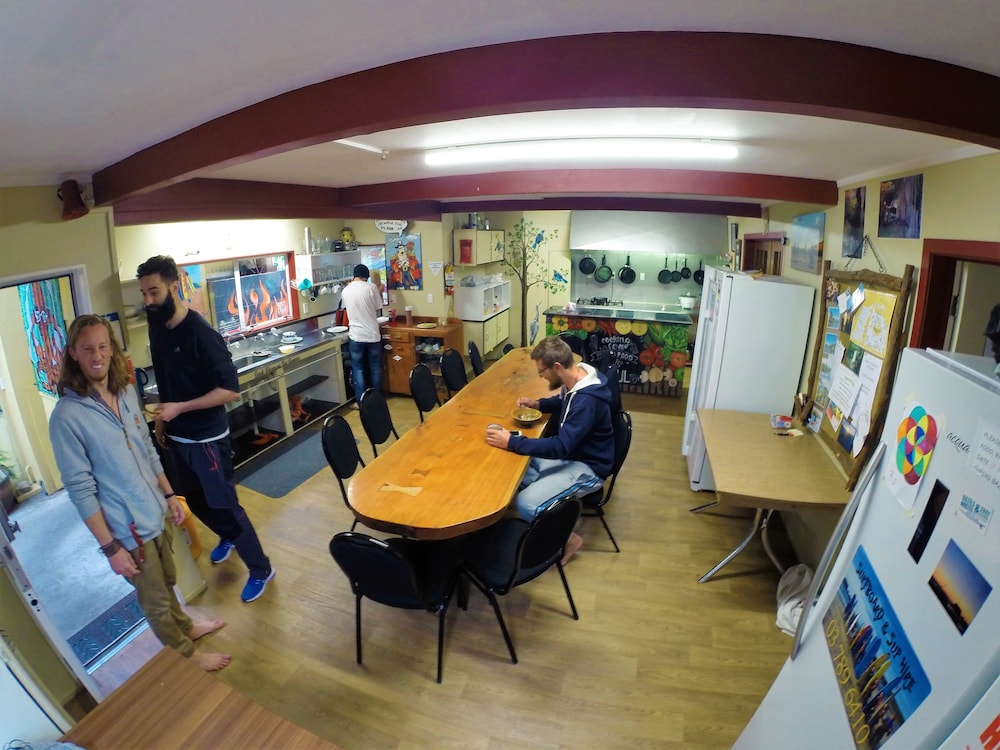 Bazil S Hostel Surf School 17/31