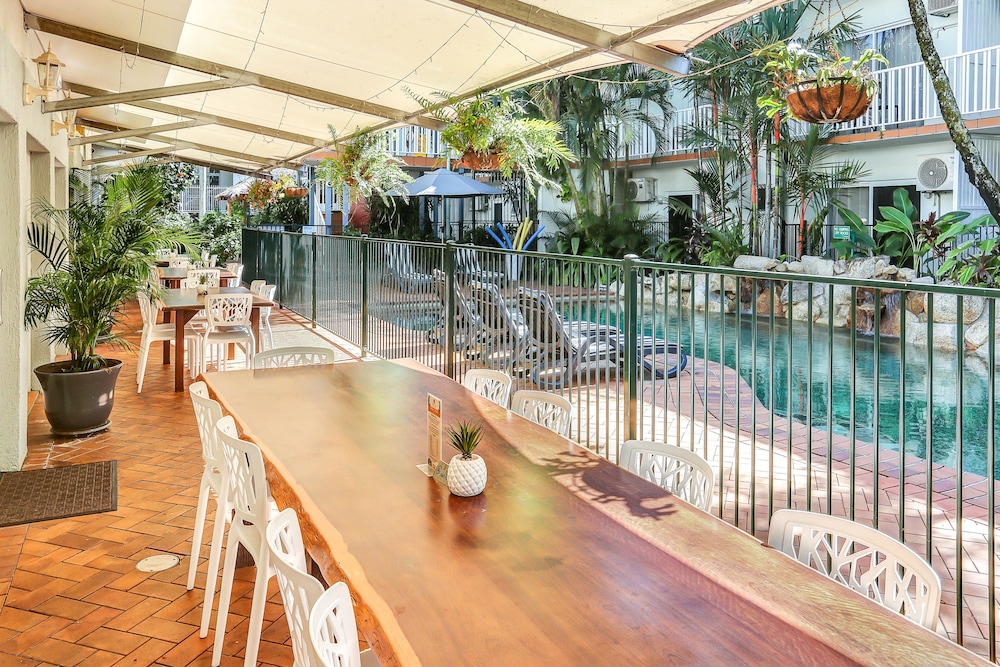 CORAL TREE INN 28/53