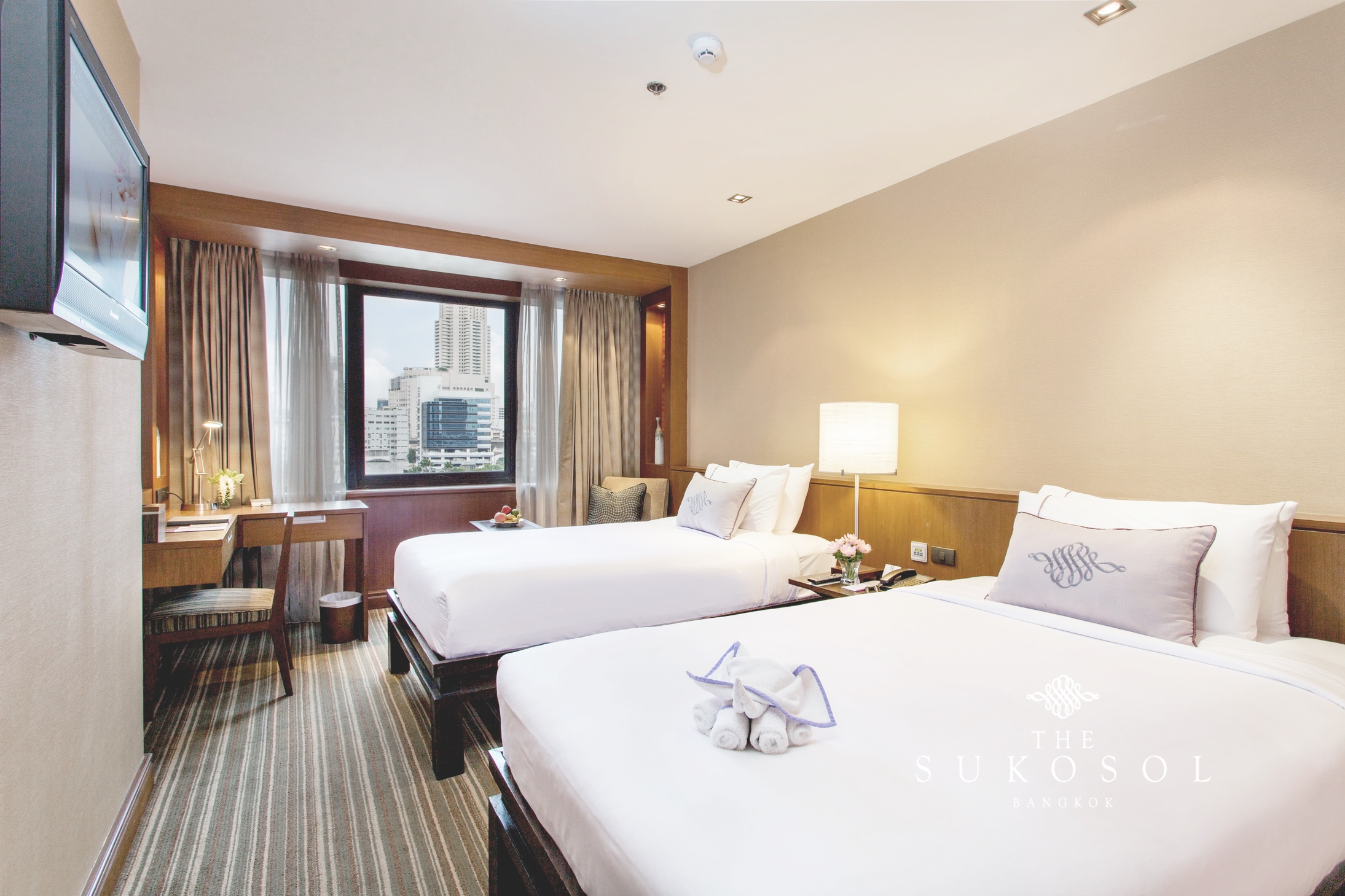 DELUXE, TWIN BEDS