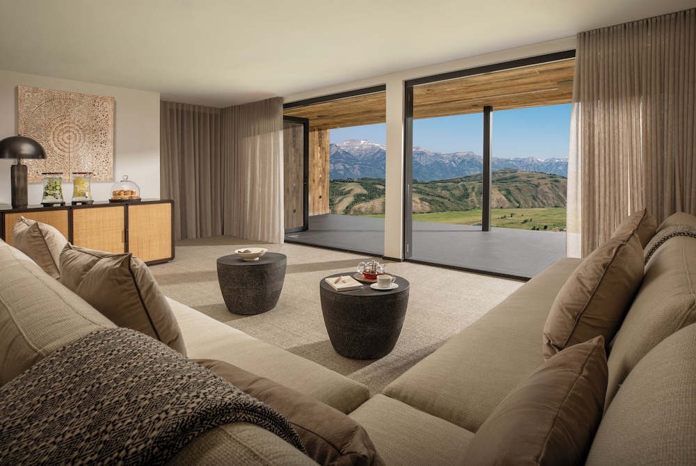Hotel Yellowstone at Jackson Hole 36/50