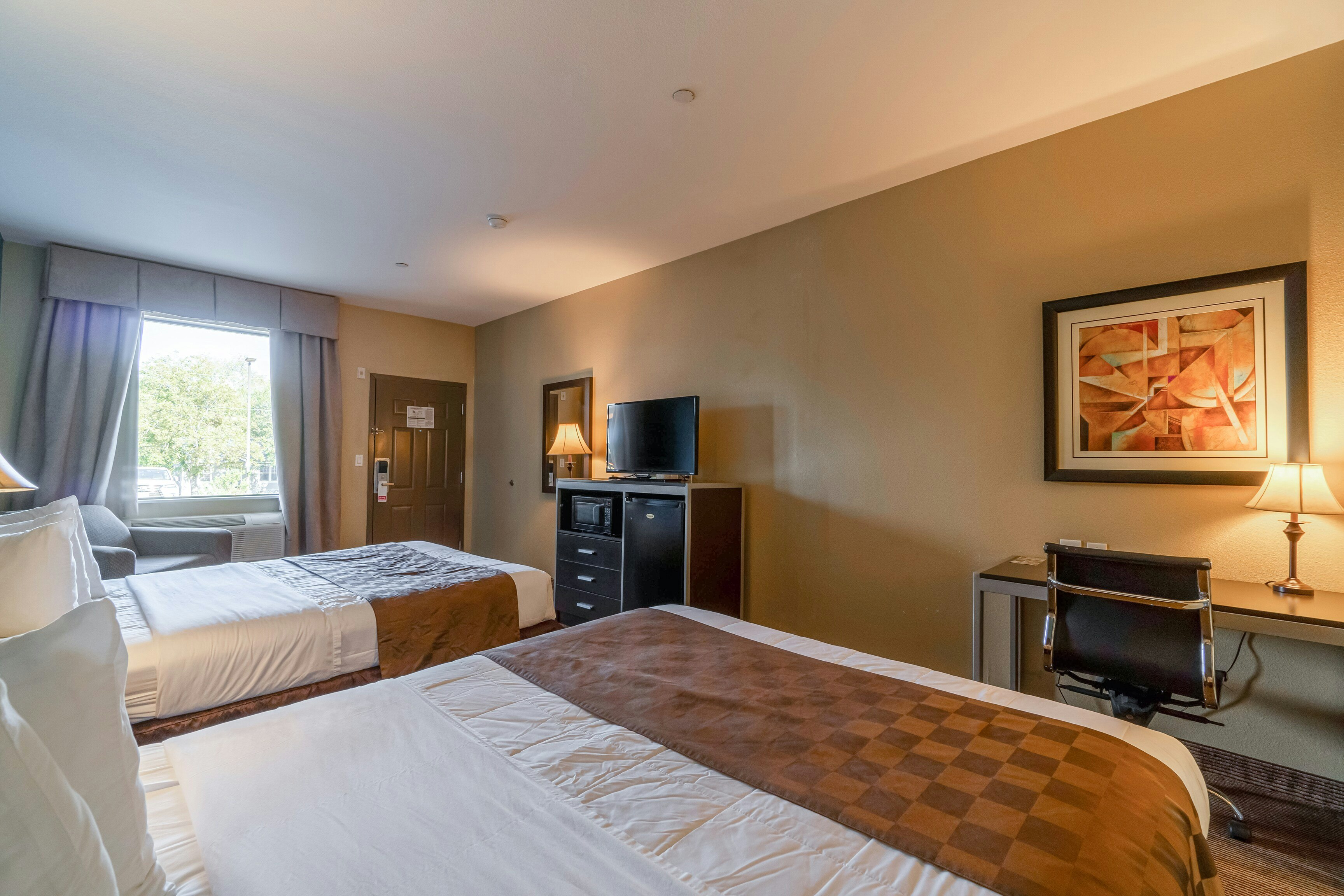 2 Queen Beds Suite Non-Smoking