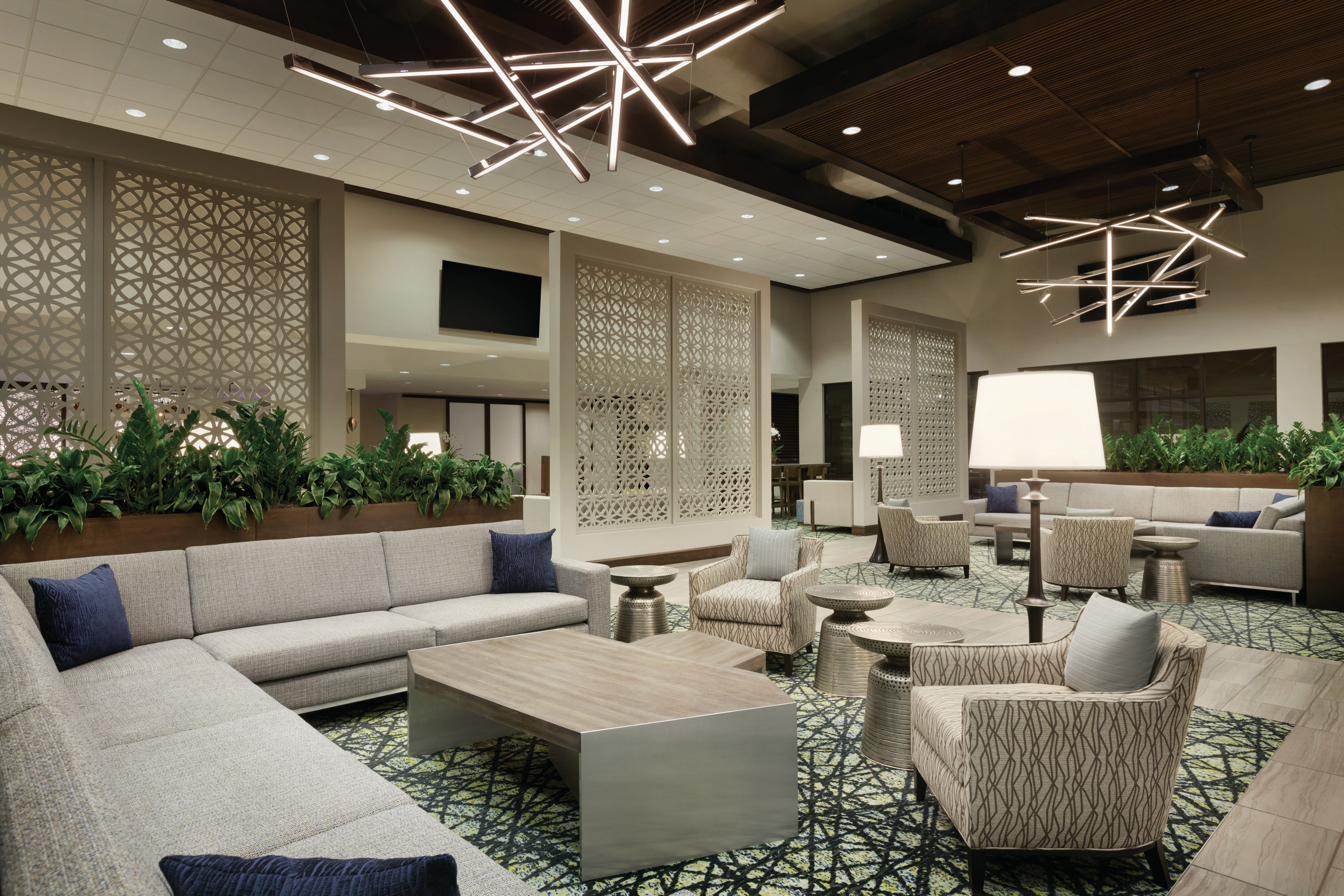 Embassy Suites By Hilton San Antonio Brooks Hotel & Spa 40/67