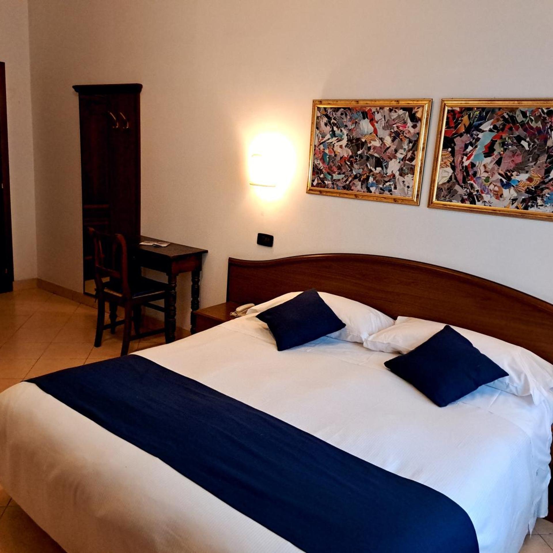 Hotel Bonazzi 19/40