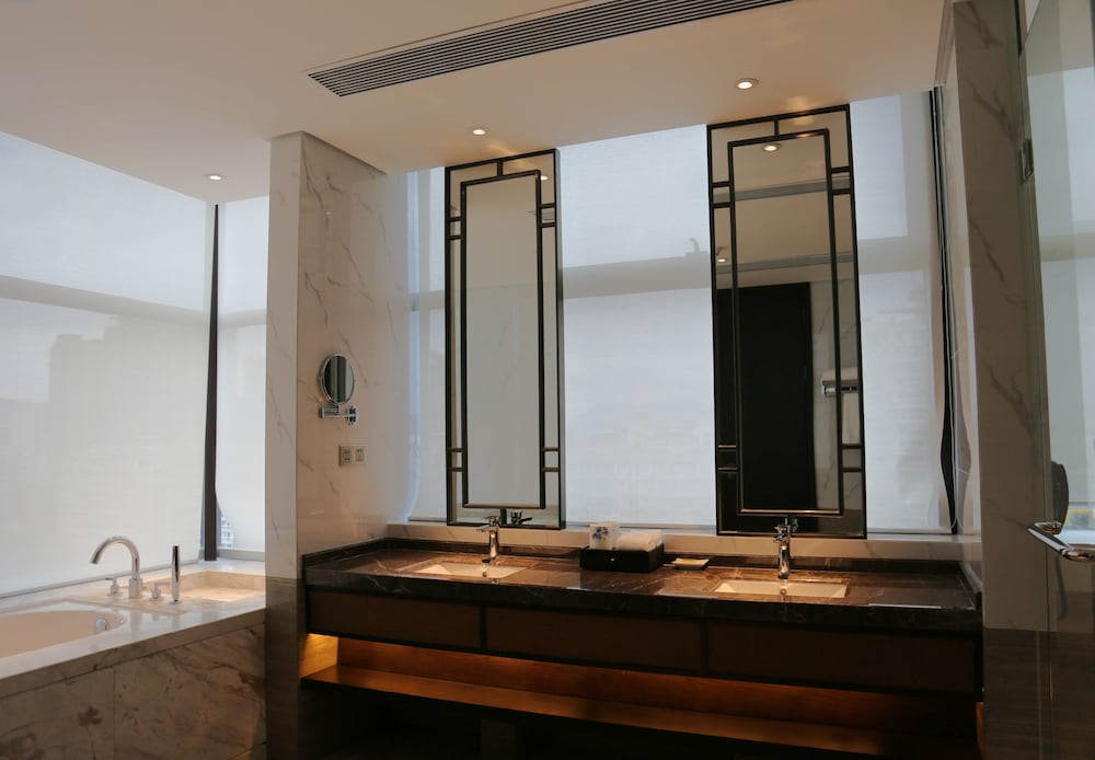 Amitabha Hotel 47/47