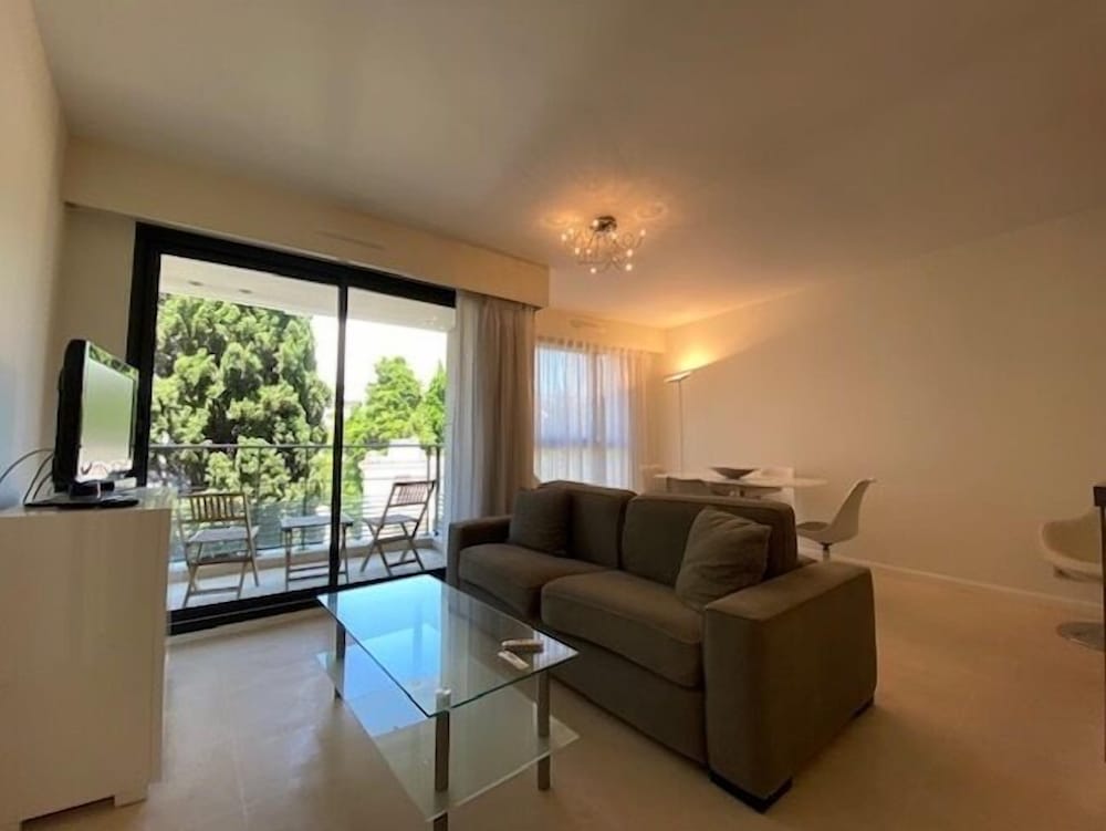 Carlton Riviera 26/50