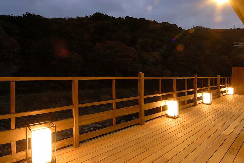 Hakone Suimeisou 39/41