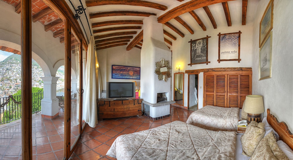 Posada de La Mision Taxco 30/68