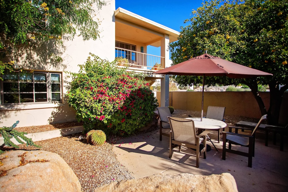 Camelback Inn-A JW Marriott Resort & Spa Scottsdale - DUPLICATE 9/82