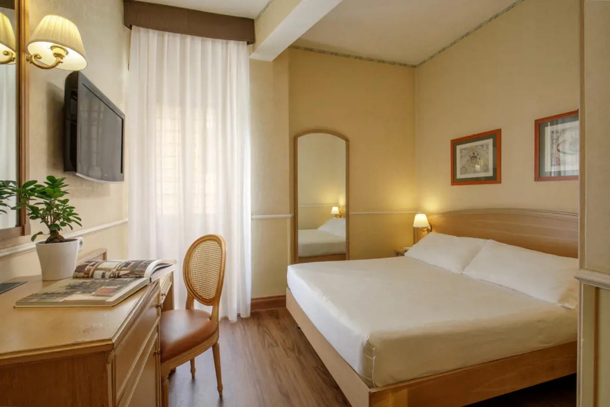 Basic, French Bed