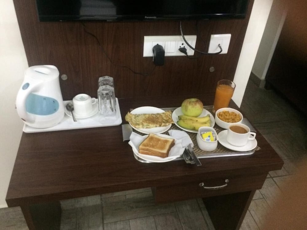 Elite Suites Mint Gomti Nagar 42/50