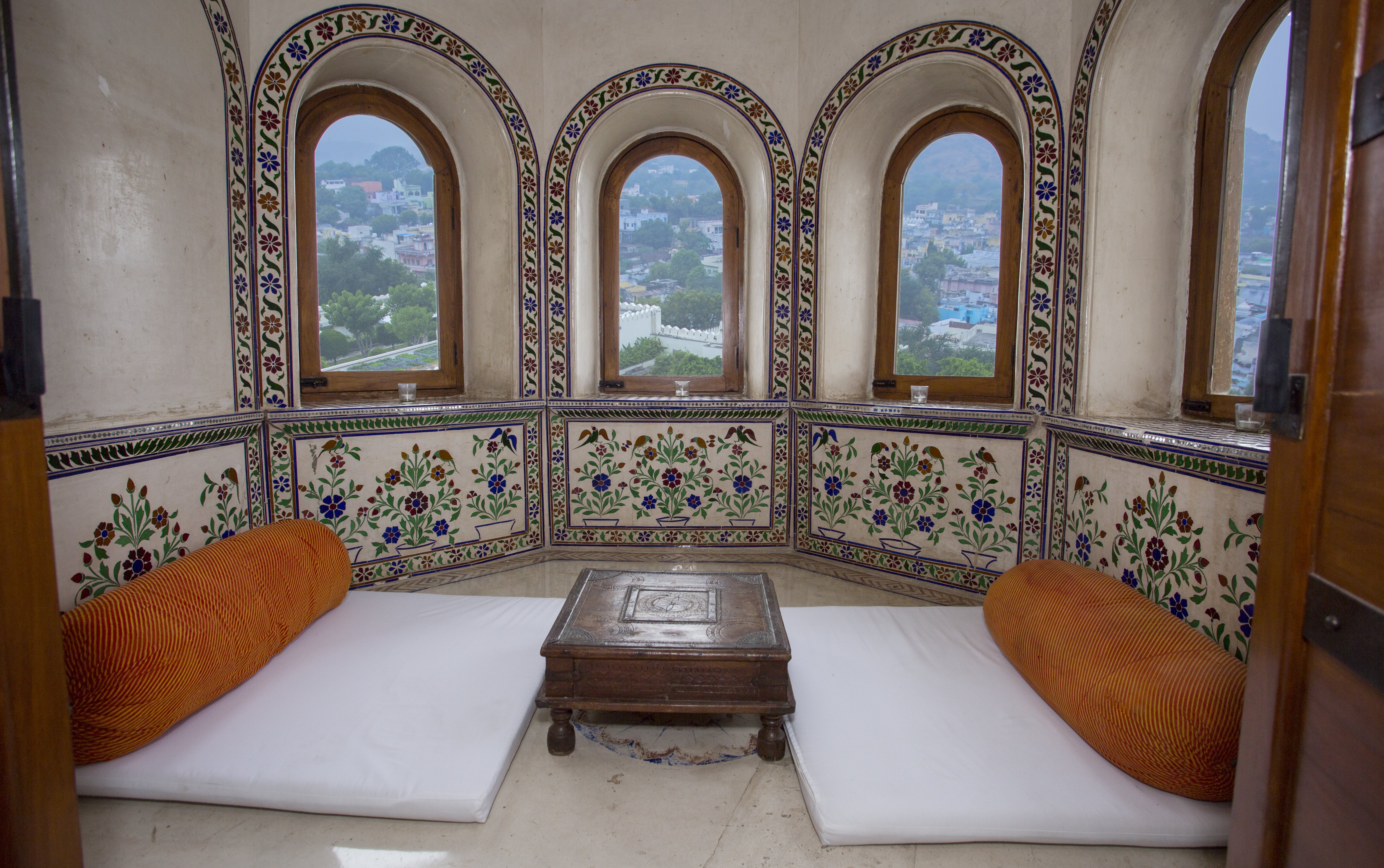 RAAS DEVIGARH(Formerly - DEVI GARH BY LEBUA) 55/70