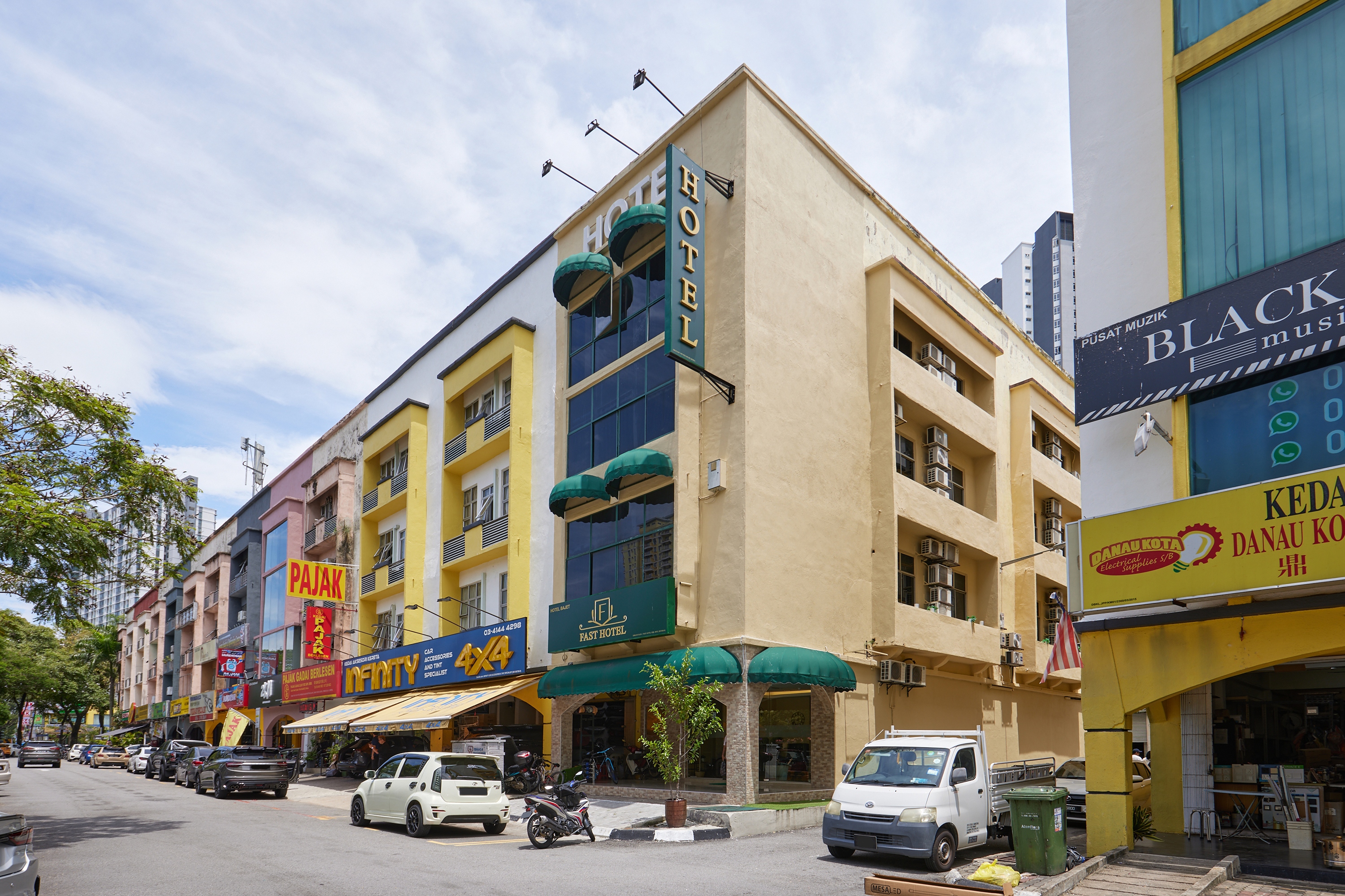 Fast Hotel Setapak Near Tunku Abdul Rahman UMT KL 32/41