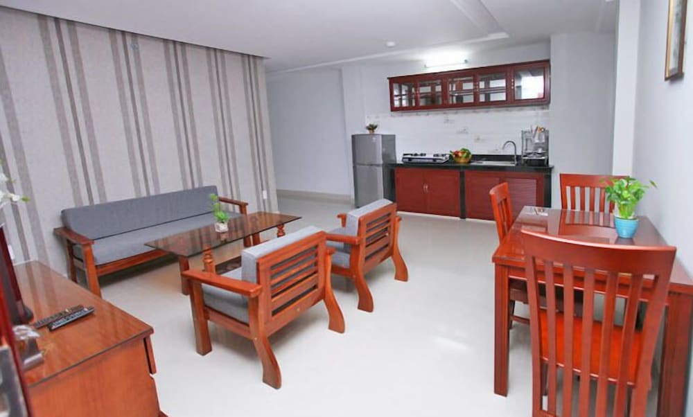 White Swan Apartment 14/20