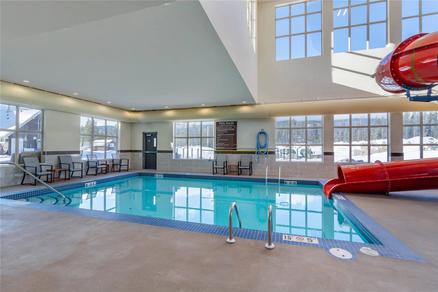 Comfort Inn & Suites Valemount - Highway 5 10/21