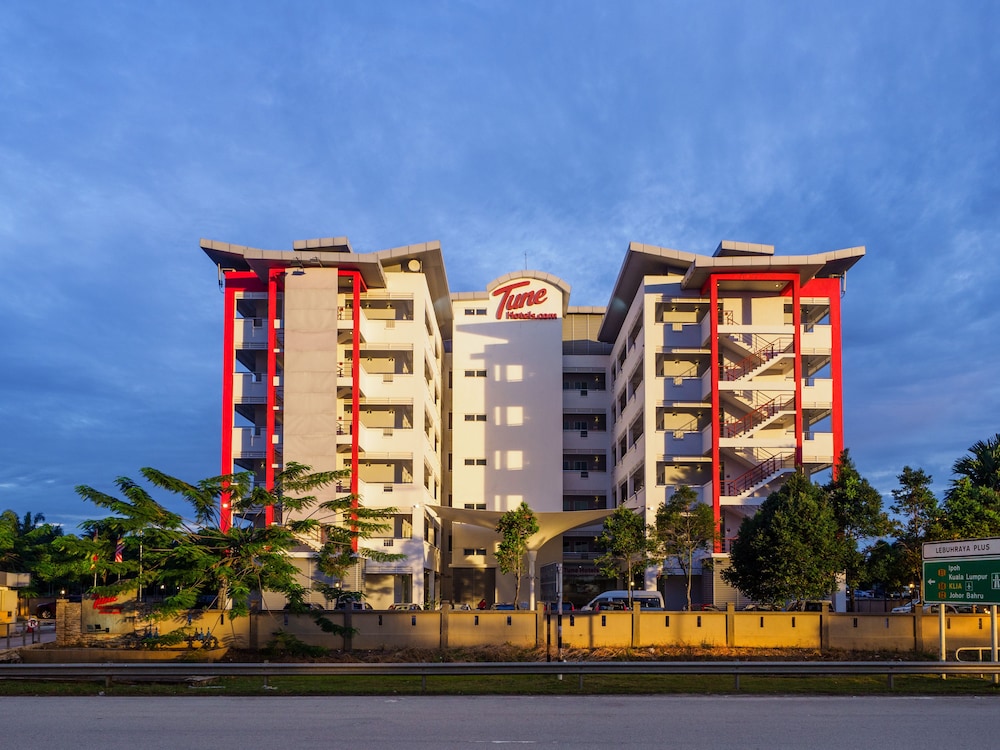Tune Hotel Klia Aeropolis in SEPANG