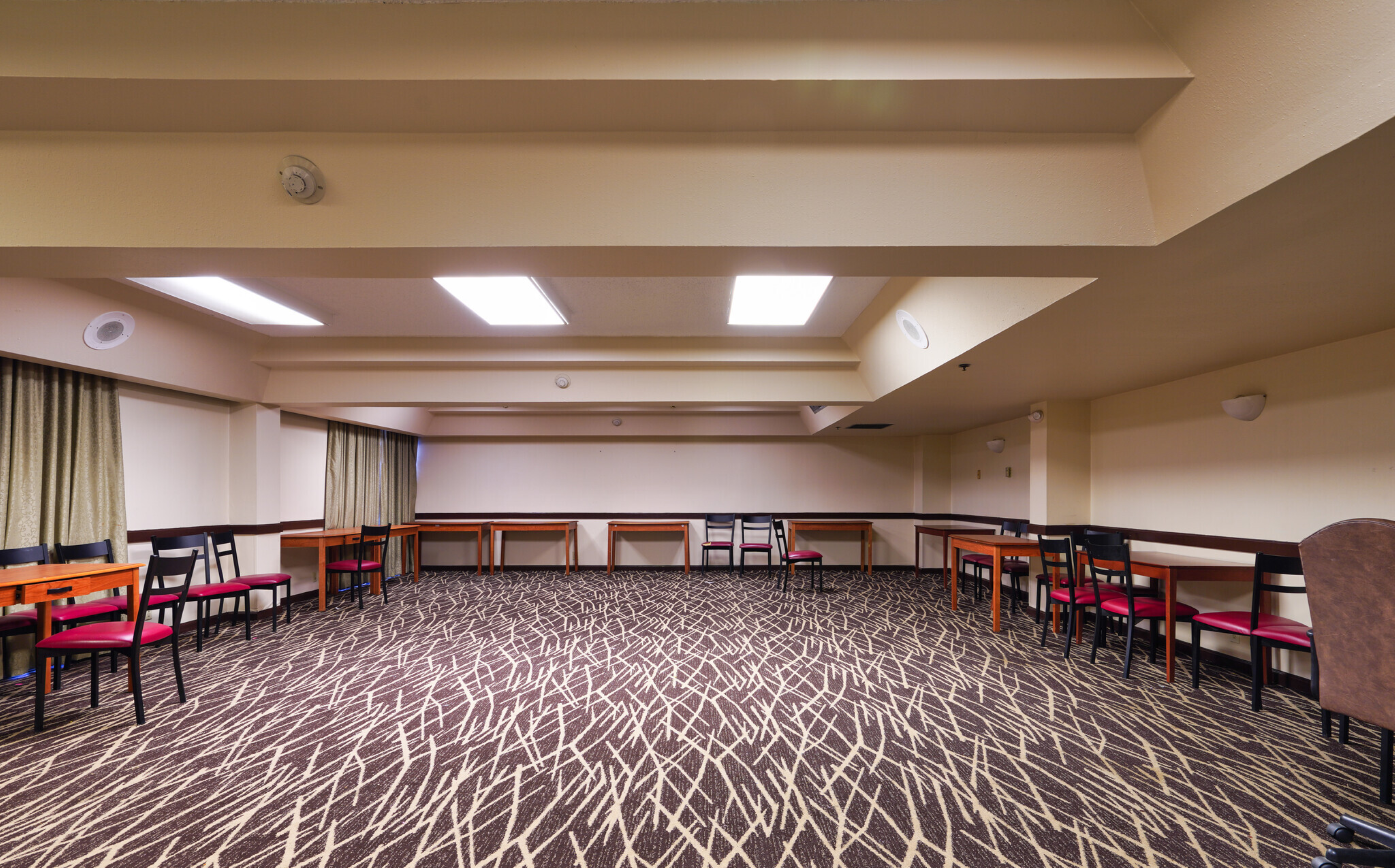 Red Roof Inn Plus and Suites Houston IAH Airport SW 30/34
