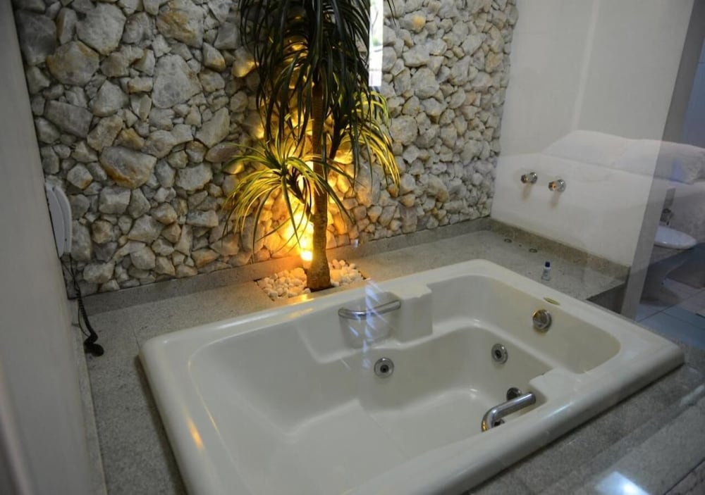Ubaense Plaza Hotel 47/49