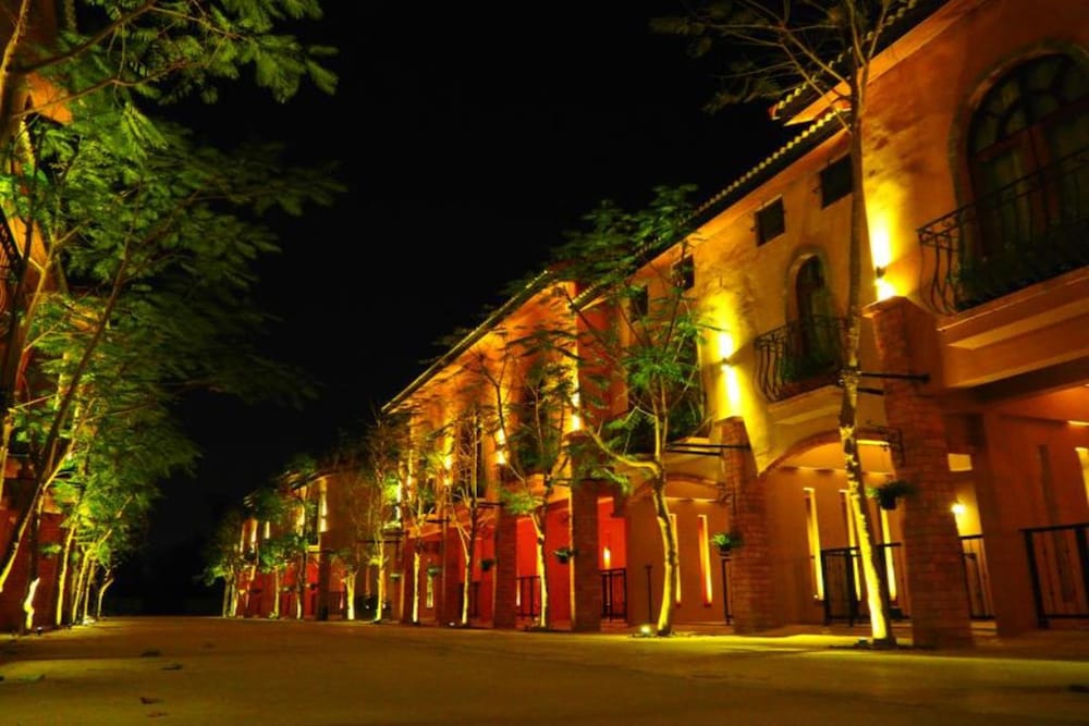 Chateau De Bear Hotel 4/28