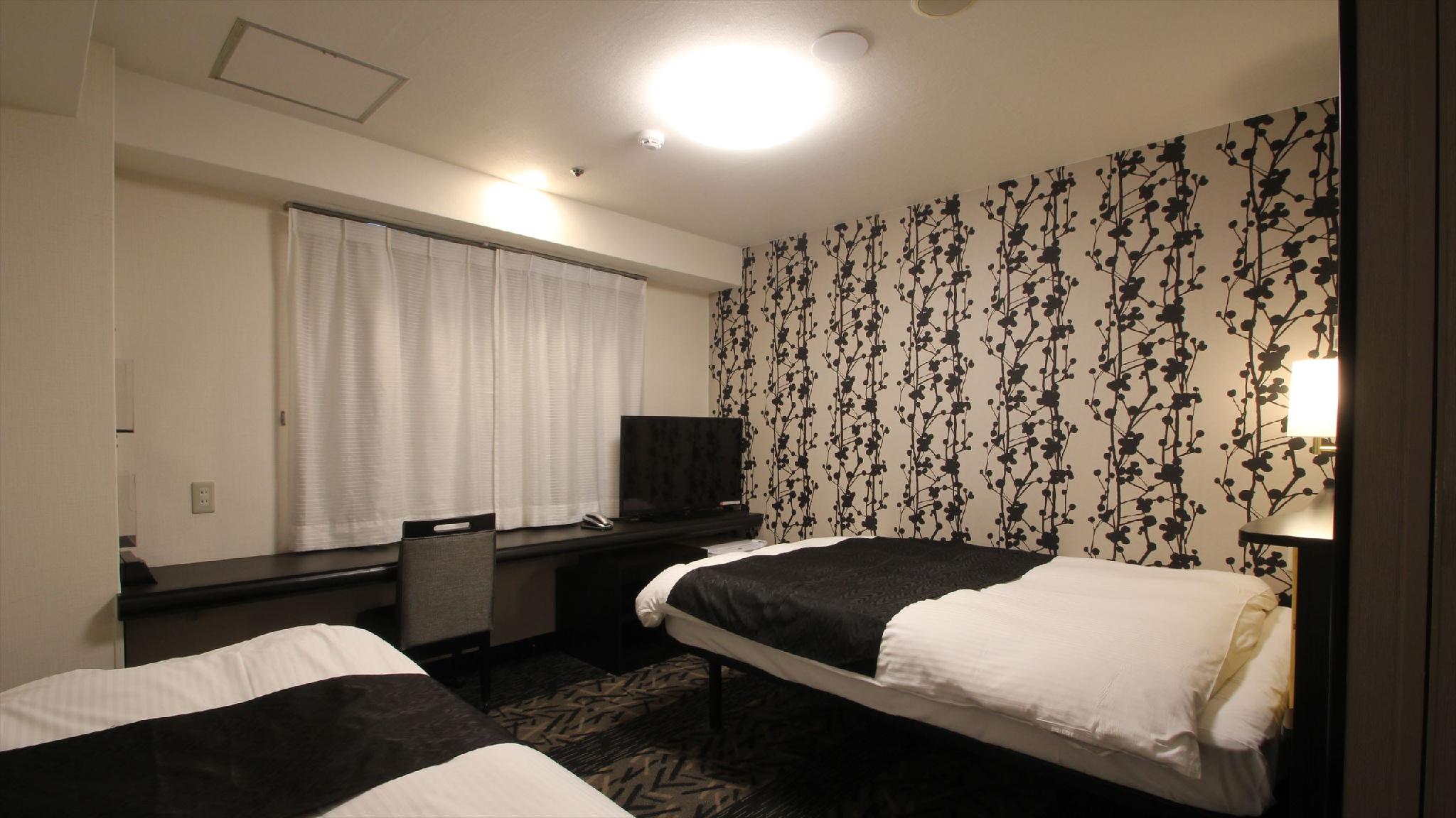 Select, Studio, Twin Beds, with View, Sofa