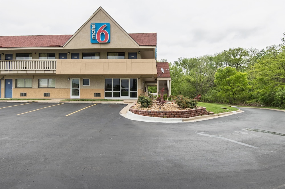 Motel6 Overland Park, KS 21/25