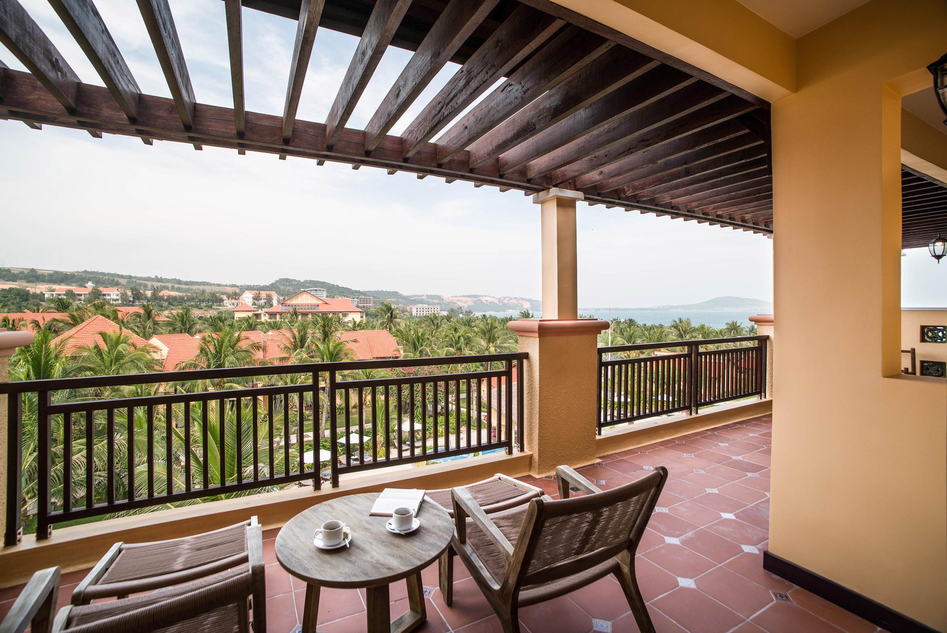 Pandanus Resort 84/140