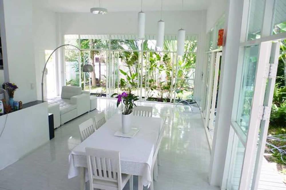 Franjipani Home 16/19