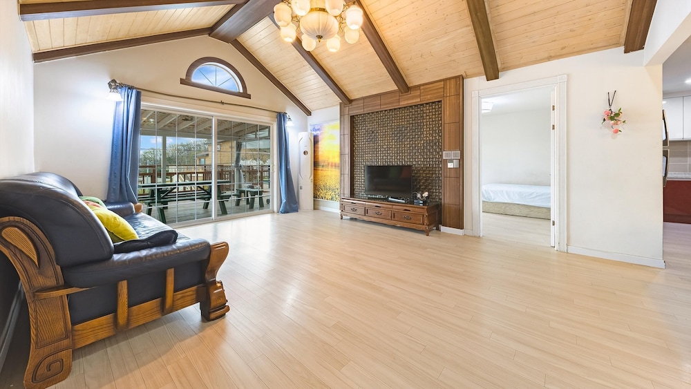 Ganghwadodaeun Pension 13/50