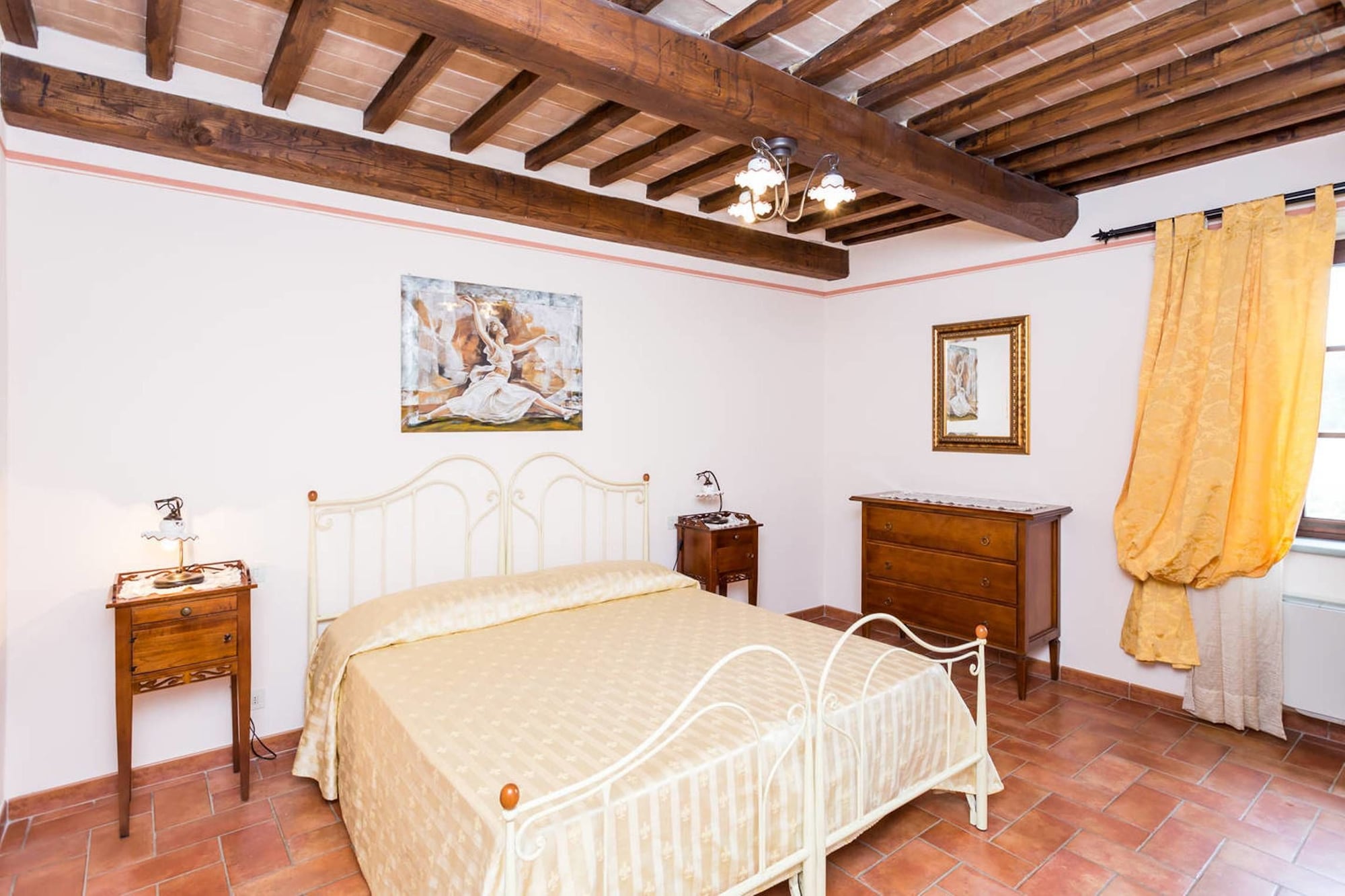 4 BEDROOMS, APARTMENT