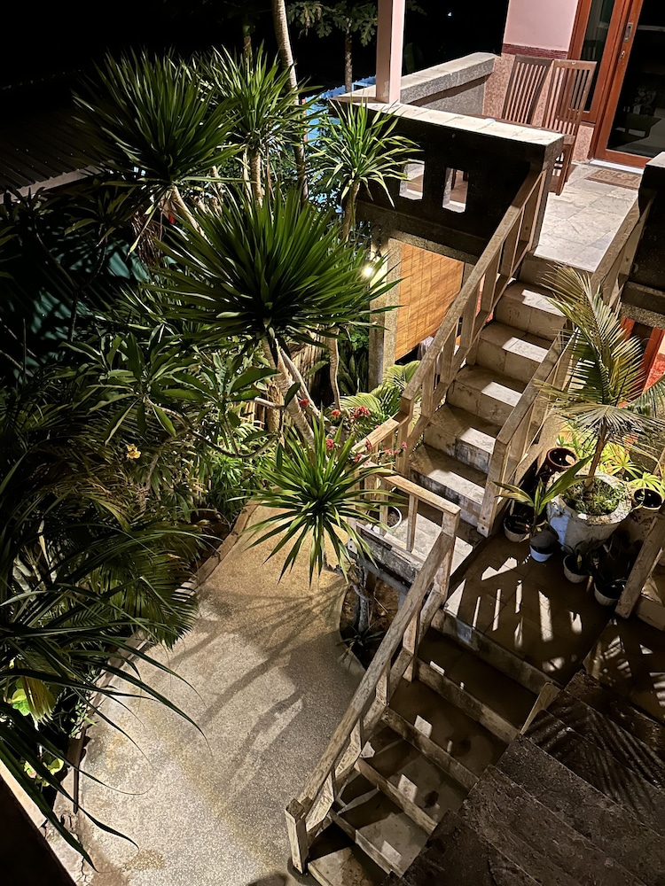 Jamess Bungalow 24/26