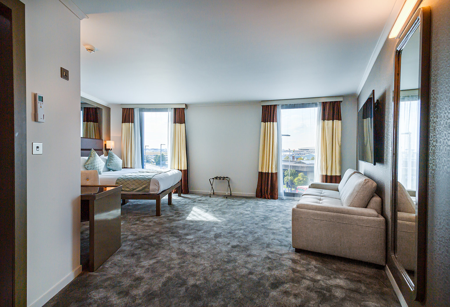 Atrium Hotel Heathrow 7/19