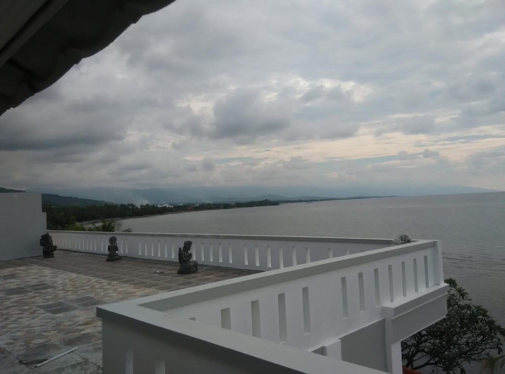 Hotel Wahyu Dana 40/46