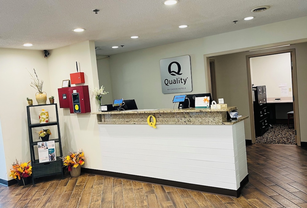 Quality Inn & Suites Prestonsburg next to Mountain Arts Center 5/42
