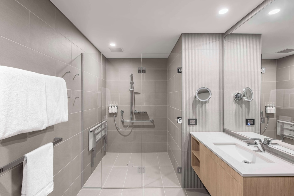 Vibe Hotel Adelaide 46/50