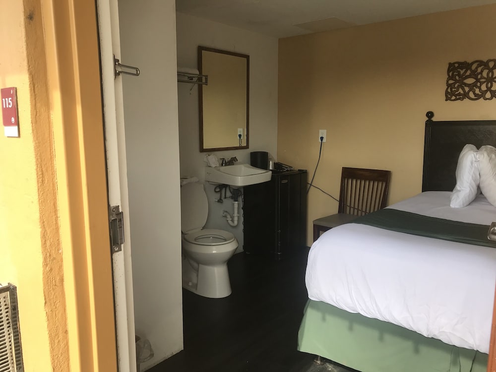 Hotel Bel-Air Orlando near Florida Mall photo5