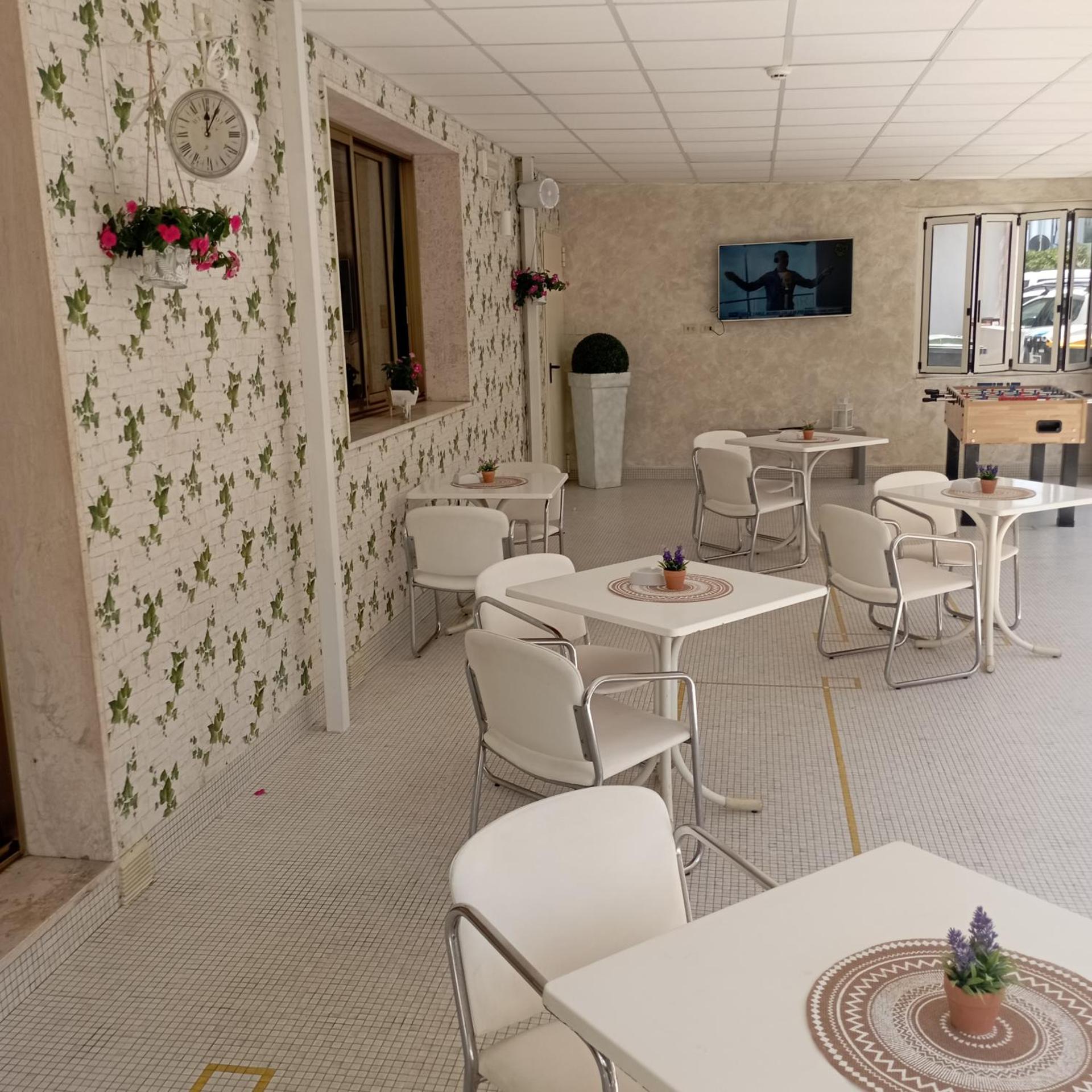 Hotel Raul 37/50