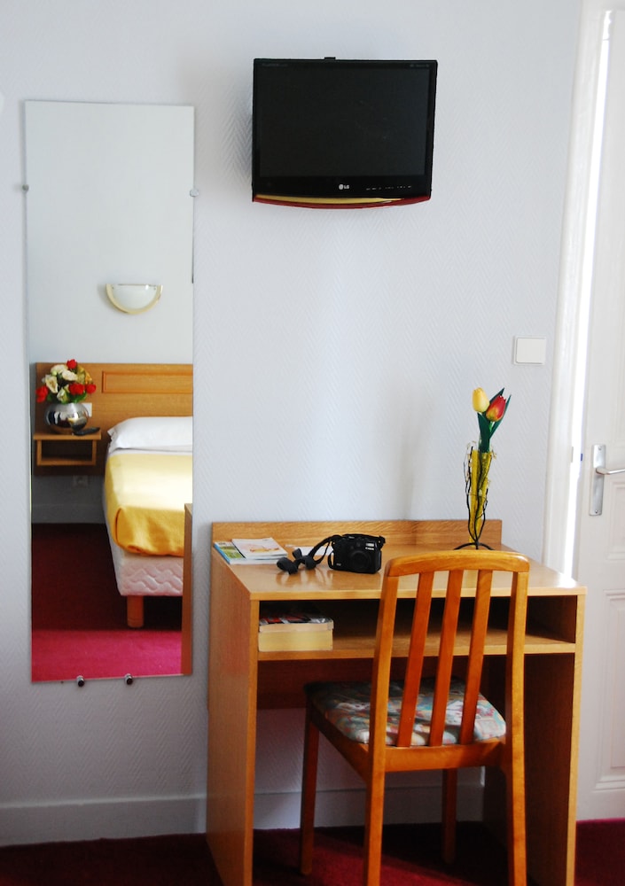 HOTEL COSY MONCEAU 46/51