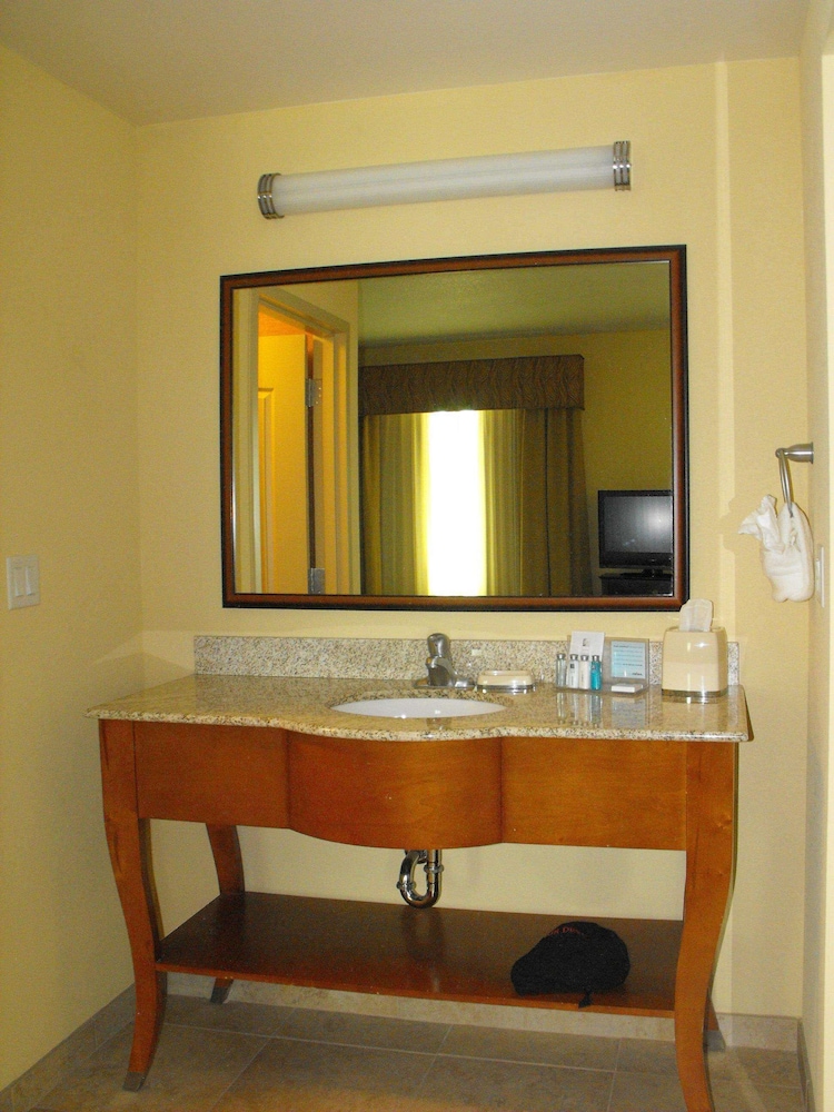Hampton Inn and Suites Miami South Homestead 46/48