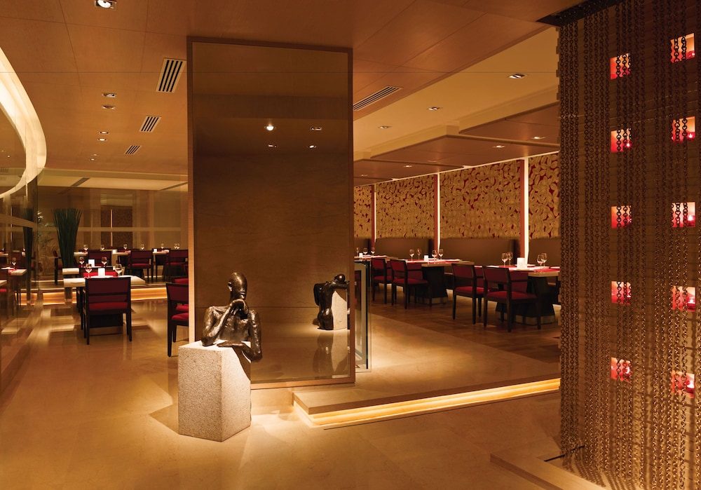 TRIDENT BANDRA KURLA 6/67
