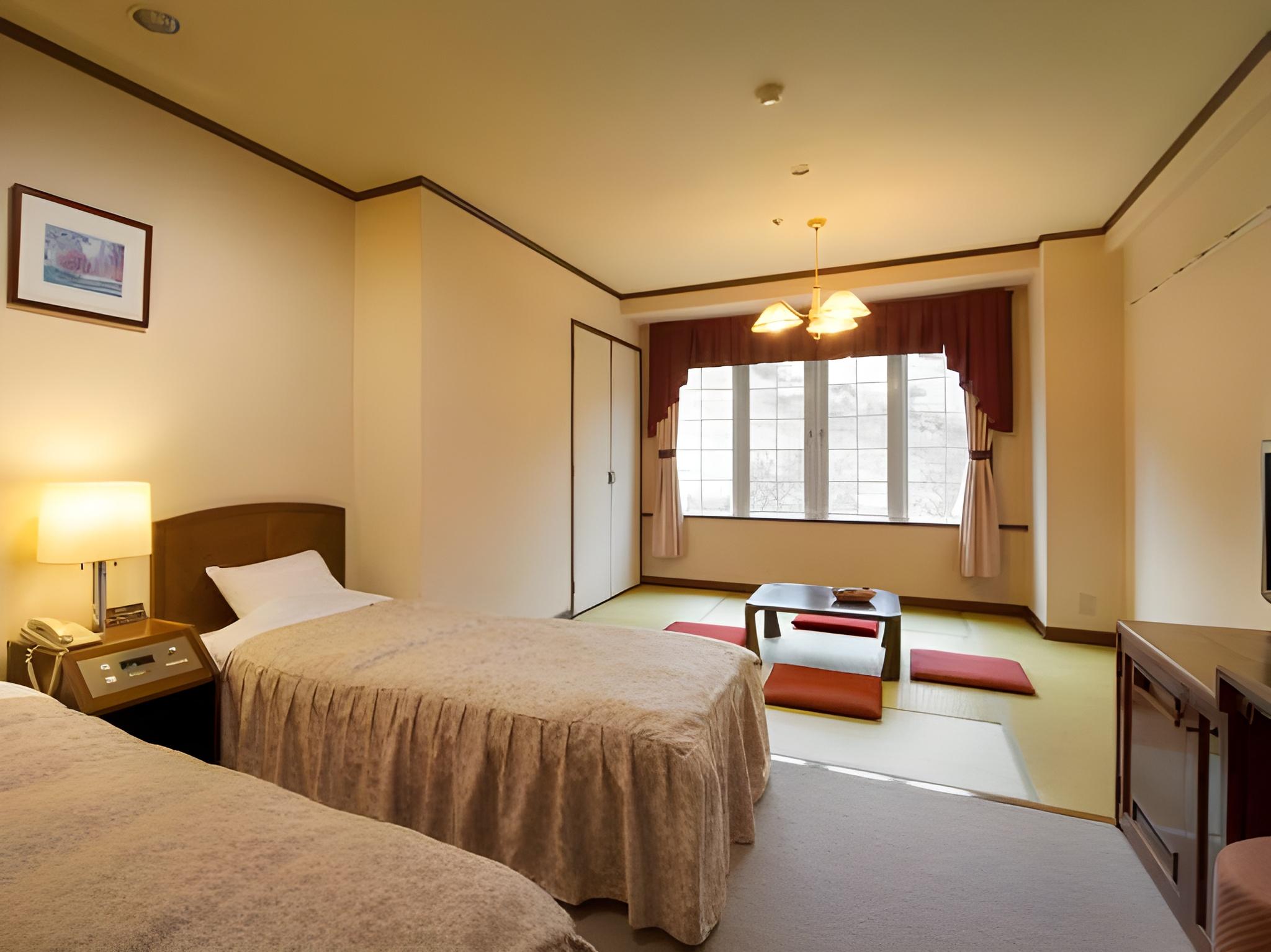 Japanese Western, Standard, Slope View