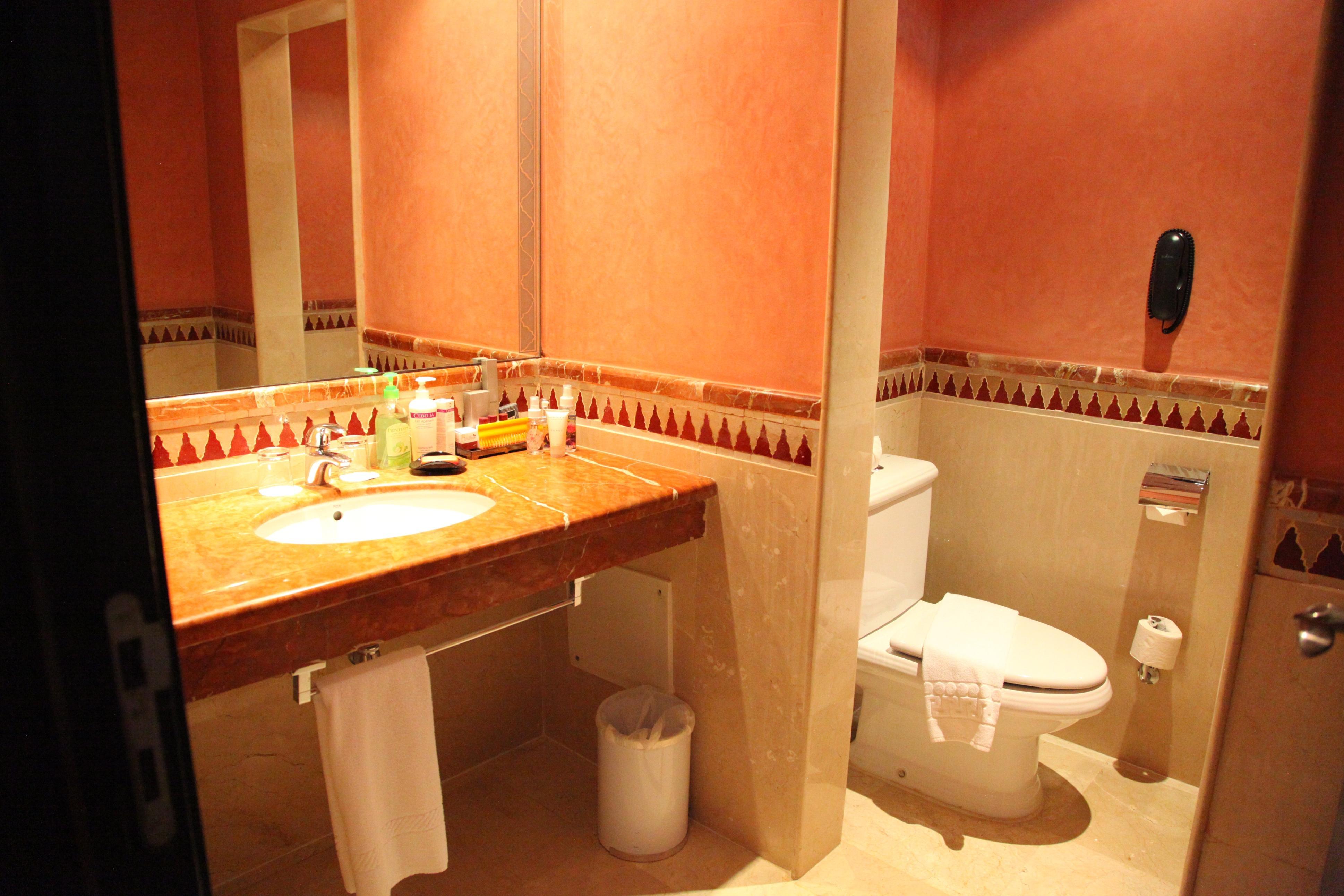 Standard Room Single H