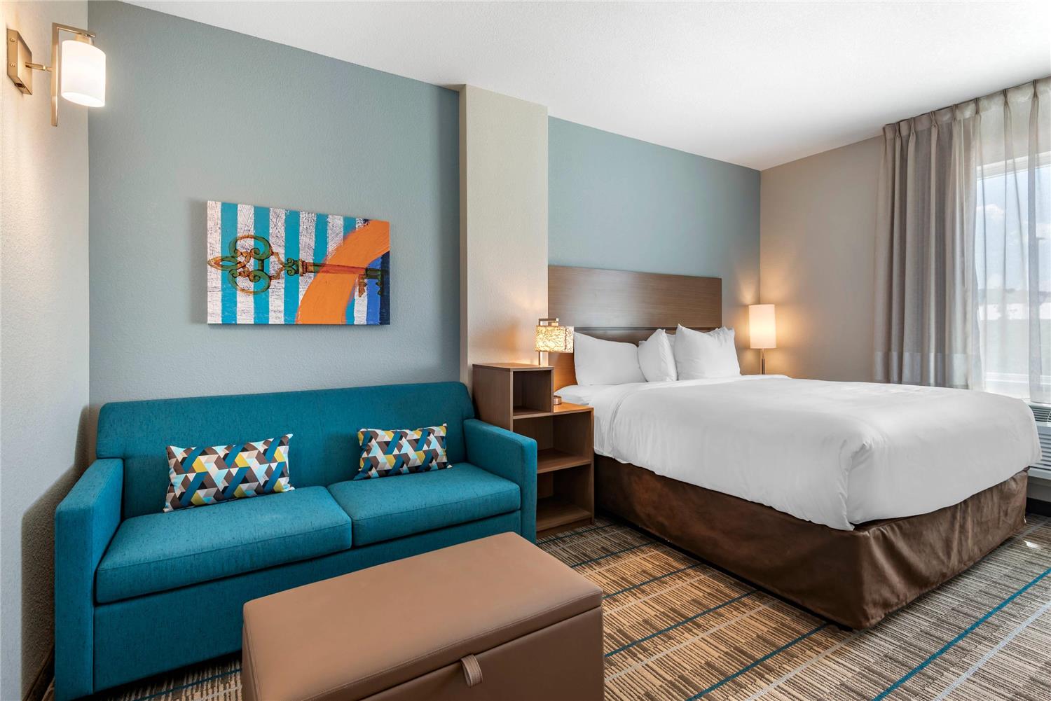Efficiency, Suite, King Bed