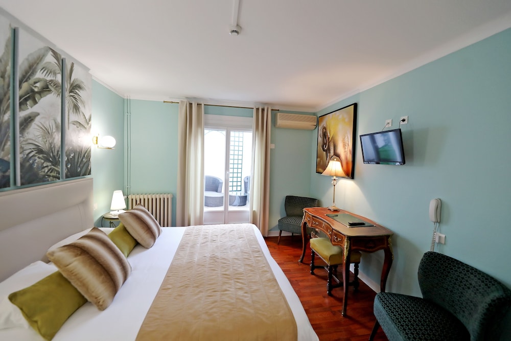 HOTEL LES PASTELIERS 41/65