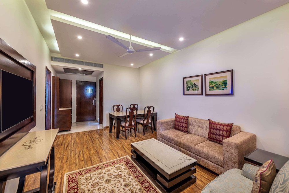 Glenview Resort Kasauli, a member of Radisson Individuals 27/50