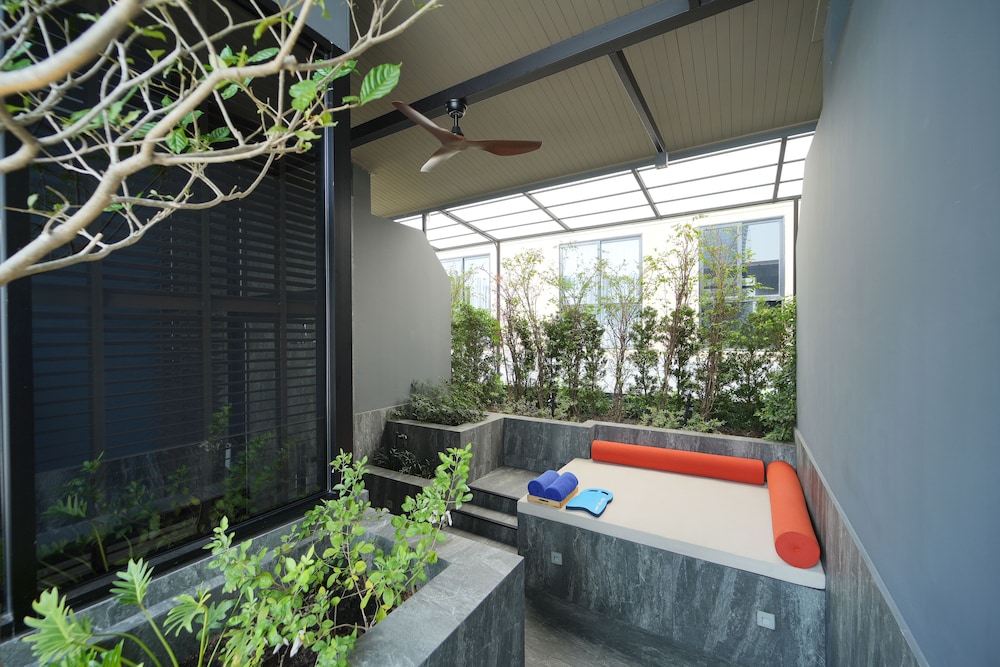 Ten Six Hundred, Chao Phraya, Bangkok by Preference 6/58